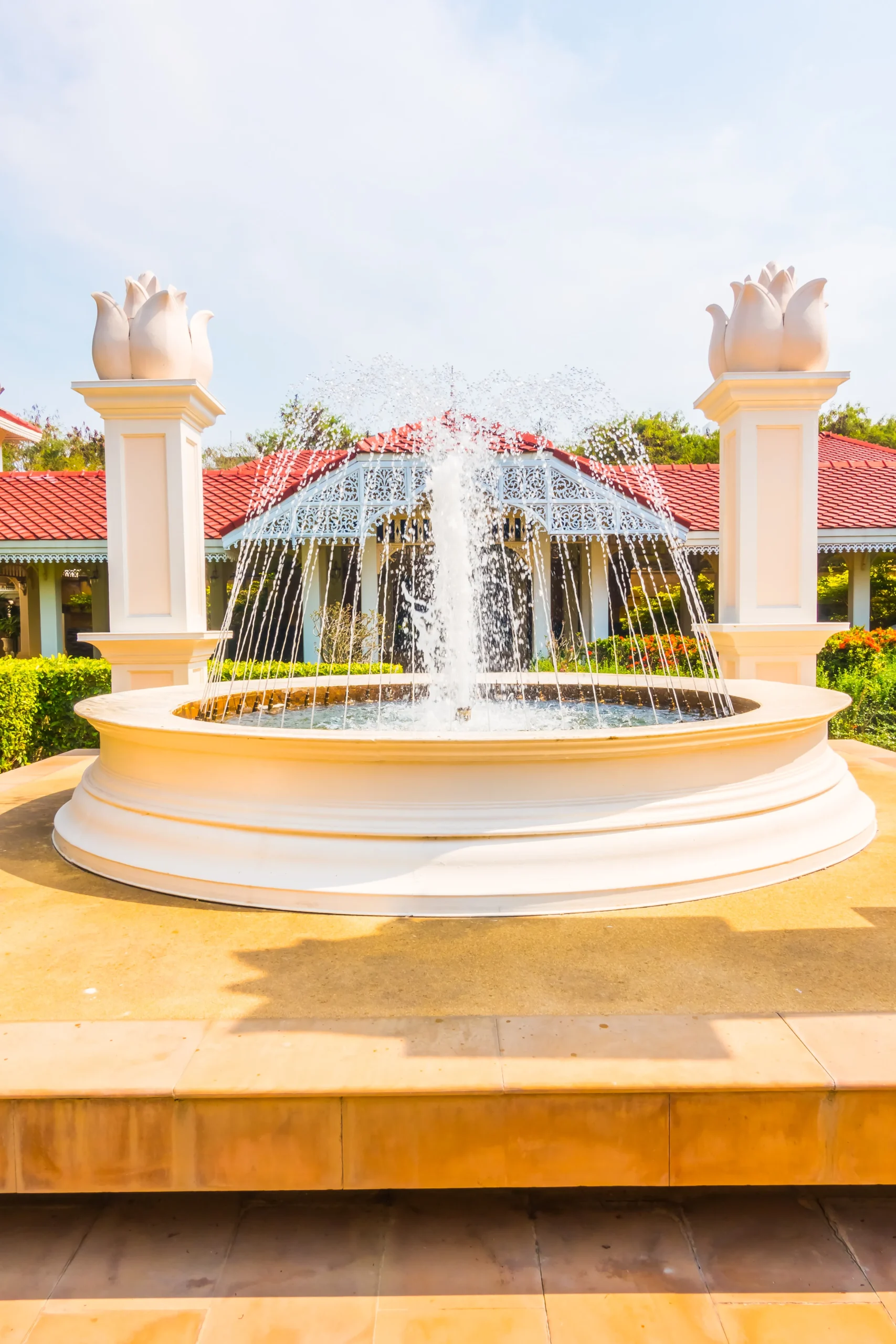 Circular Modern Water Feature Fountain: A Stylish Addition to Your Space